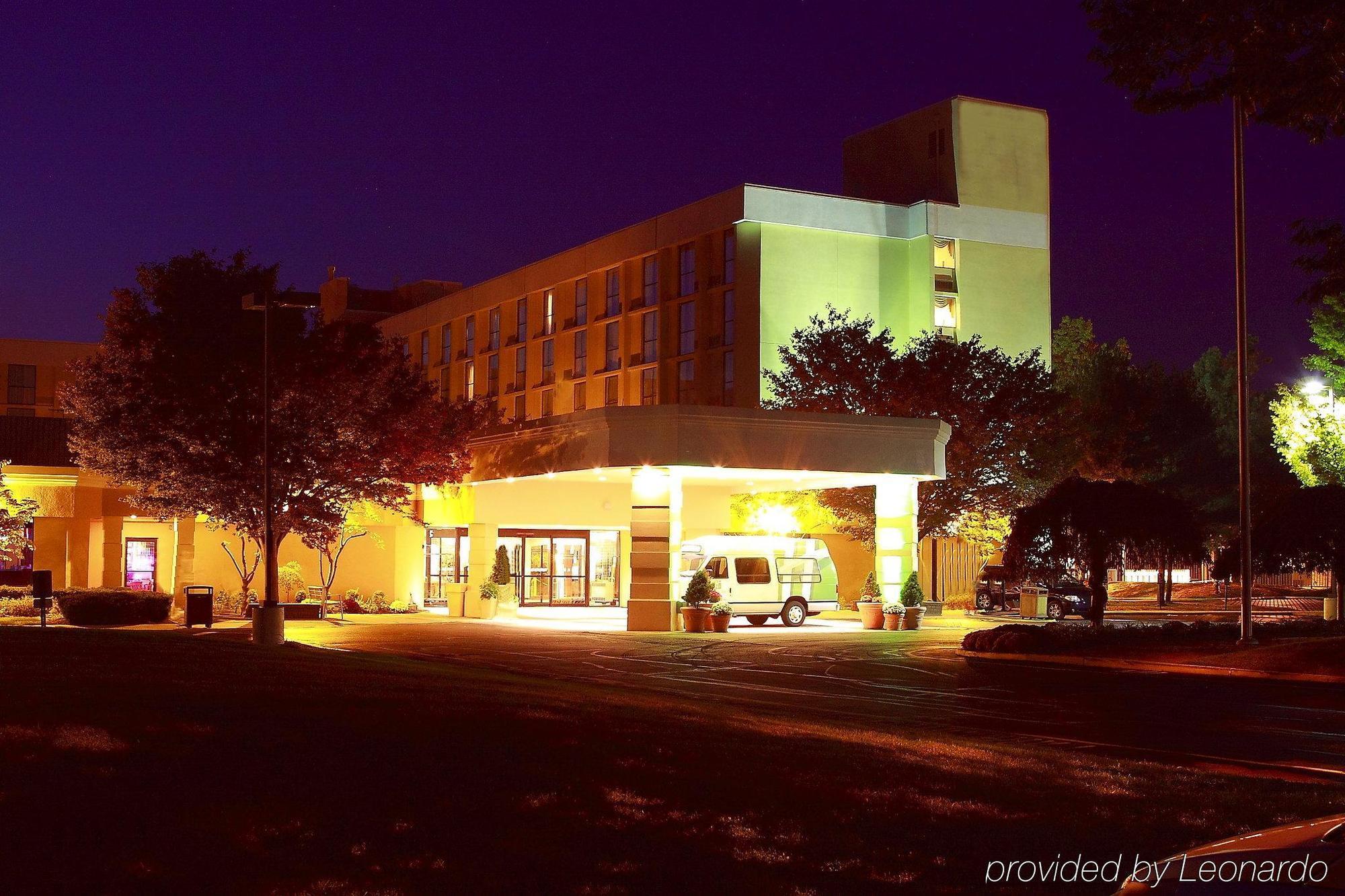 Magnuson Grand & Conference Center Somerset-Bridgewater المظهر الخارجي الصورة